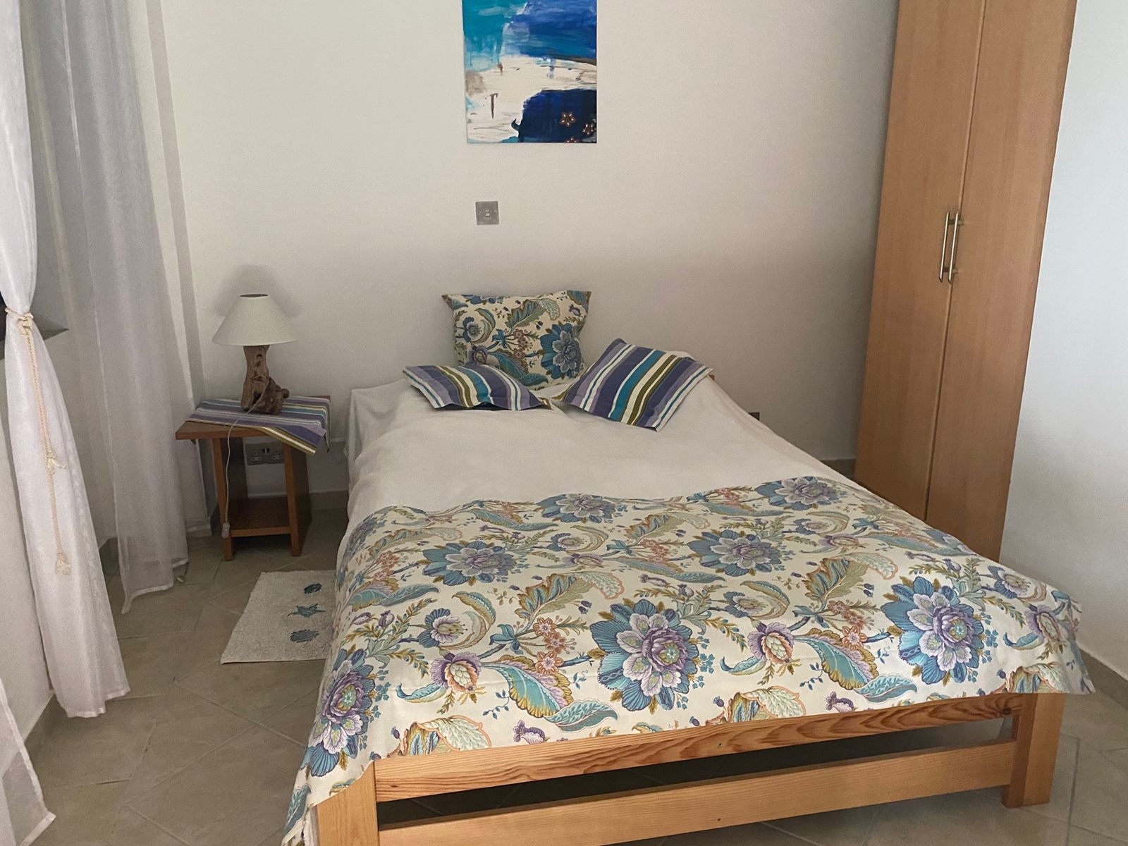 bedroom for rent - gallery house on Corfu